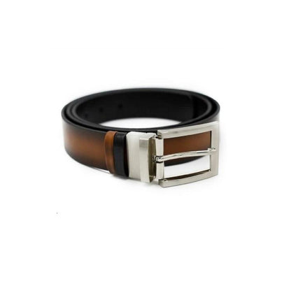 Descoperă versatilitatea și stilul suprem cu cureaua reversibilă CLK, perfectă pentru a transforma orice ținută, de la casual la elegant.