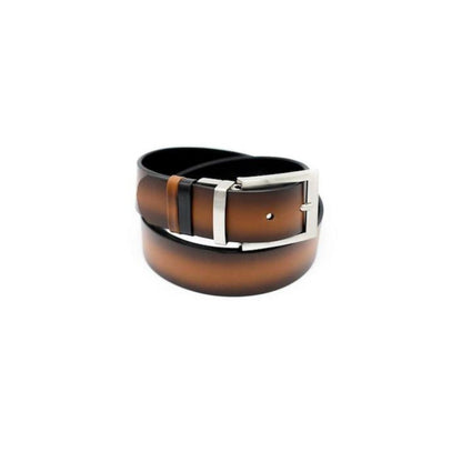 Descoperă versatilitatea și stilul suprem cu cureaua reversibilă CLK, perfectă pentru a transforma orice ținută, de la casual la elegant.