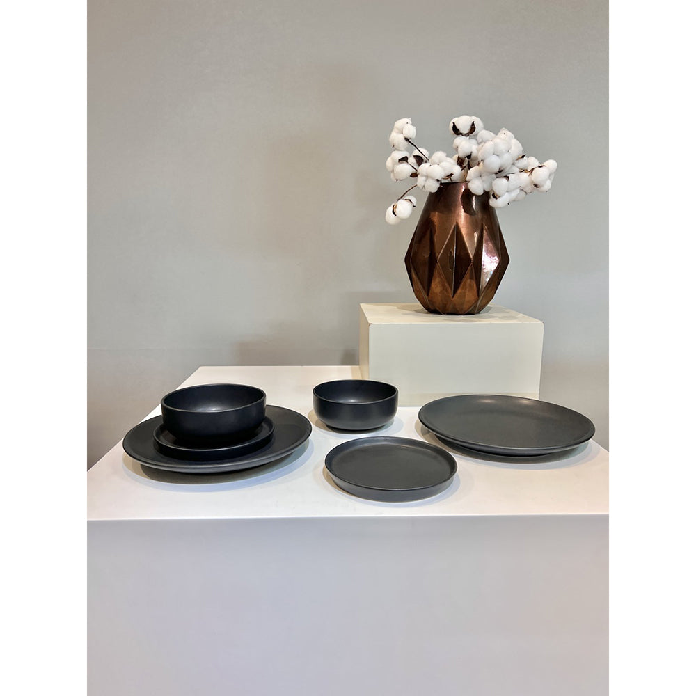 Set 18 Piese Vulcano Duo: Farfurie, Platou și Bol, Ceramica Neagră Mată, Glazurate Manual