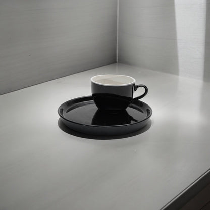 Set Cafea Vulcano Duo - Negru Lucios (Ceașcă 250ml & Farfurie 20 cm)